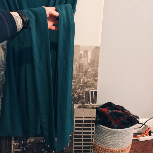 FOREVER21 Forest Green Dress 👗 - Picture 5 of 6